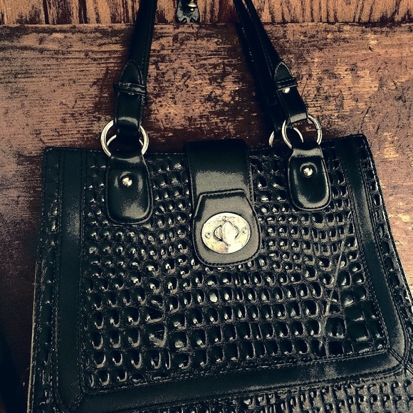 Elegant & flashy, black faux gator leather handbag - Picture 1 of 4